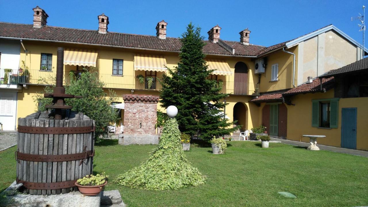 B&B Il Giarolo Cameriano ภายนอก รูปภาพ